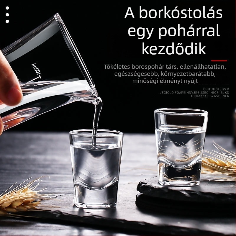 Üvegből készült decantáló és pohárkészlet, négyzet alakú kis poharakkal és italadagolóval, vastag aljzattal