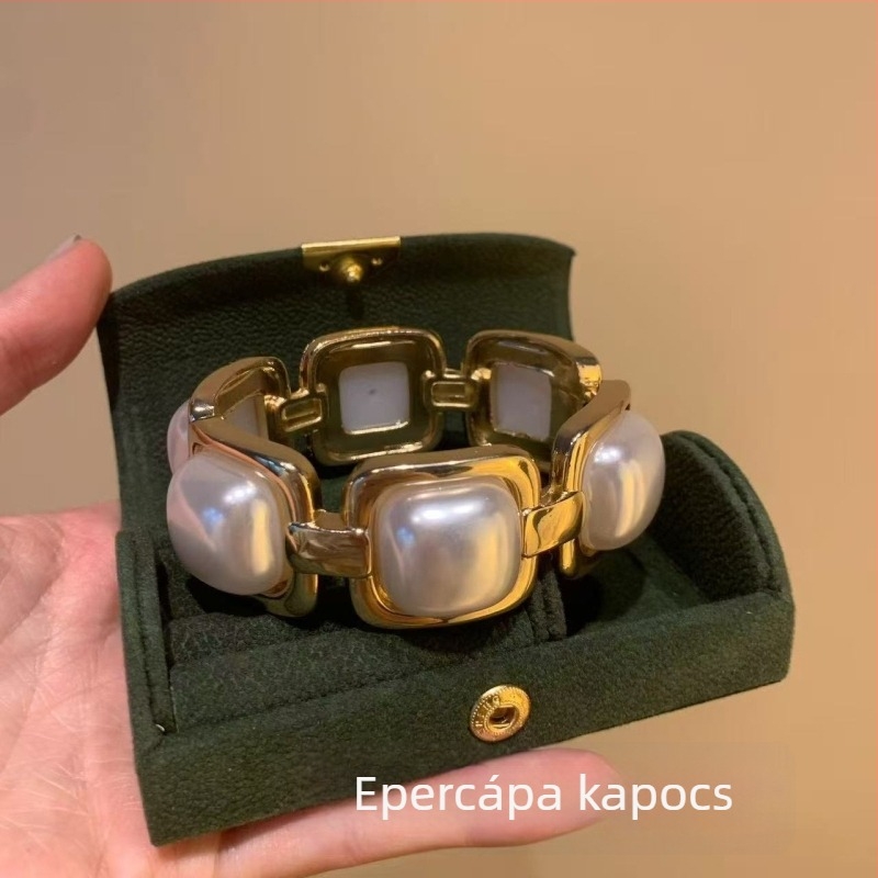 Női széles karkötő geometriai csillagokkal és strasszokkal, retro stílusú ékszer