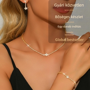 Menyasszonyi ékszerszett: kifinomult minimalist nyaklánc, fülbevaló és karkötő kristályos kövekkel, csillag- és hold motívumok