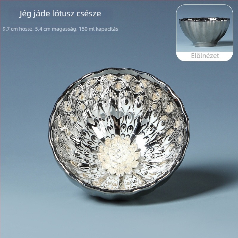 Aranyozott porcelán teáscsésze páva és lótusz motívummal