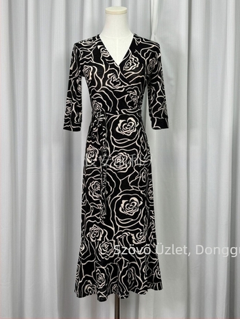 2026 nyári francia stílusú rózsaszínű wrap ruha, elegáns jacquard, karcsúsított derék, sellő sziluett