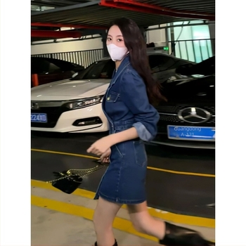 2025-ös új női hosszú ujjú denim ruha Hongkong-stílusú retró, elegáns, visszafogott minimalistus hangulat a kora őszre és a télre