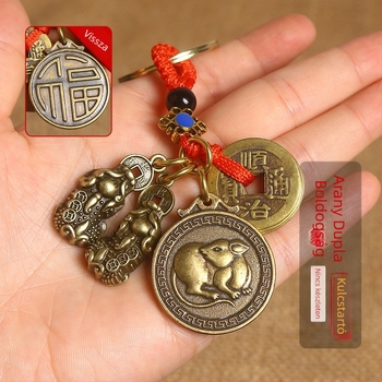 Kulcstartó cinkötvözetből, tizenkét zodiákus jel, az Öt Császár pénze motívum, dupla Pixiu amulett, piros szerencse talizmán