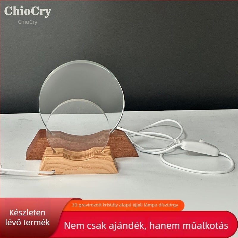 Kör alakú kristály éjjeli lámpa fa talppal, 3D gravírozott kristályműalkotás, születésnapra ajándék