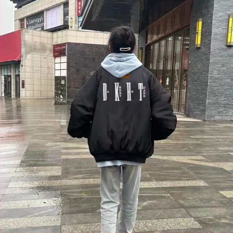 Oversize női bomberdzseki kapucnival, műbőr szőrme bélés, amerikai streetwear stílus, ősz-tél 2026