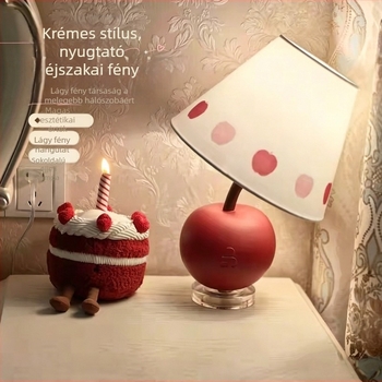 Krémszínű alma alakú asztali lámpa hálószoba dekorációhoz, éjszakai fény, aranyos és kreatív hangulat.