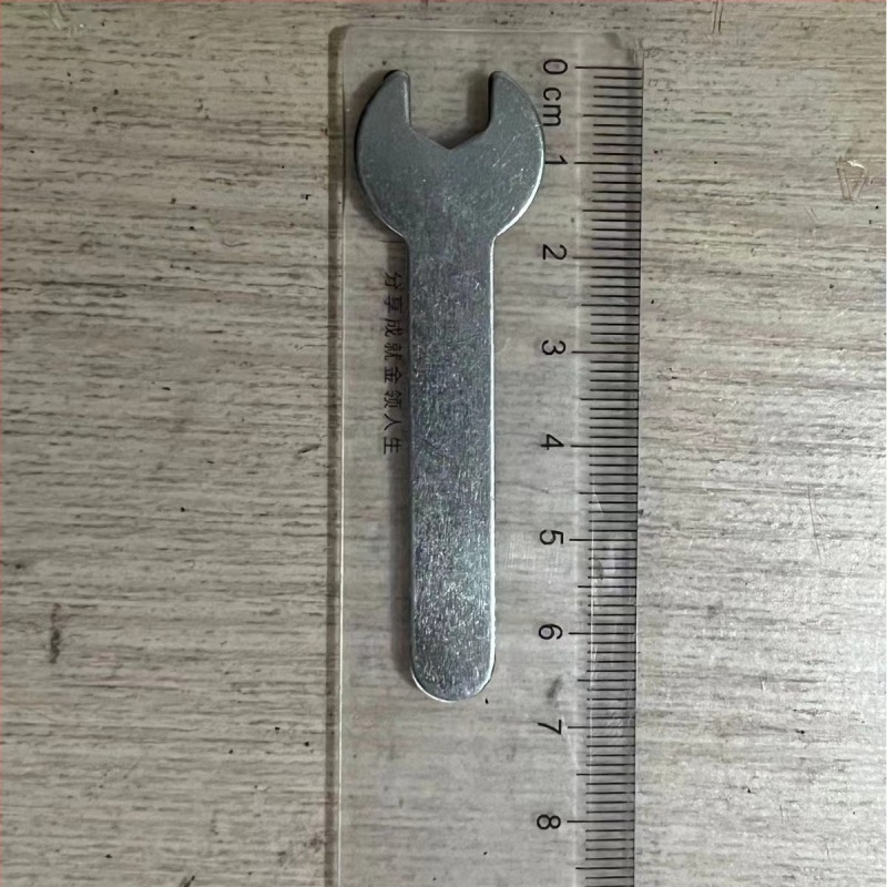 14 mm nyitott végű kulcs bútorhardverhez