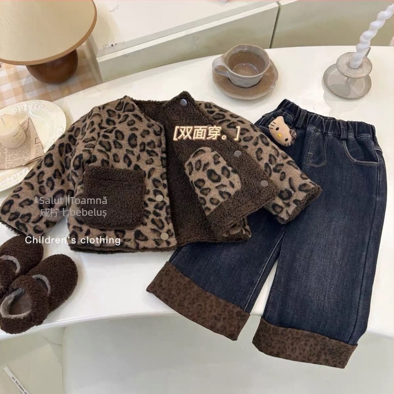 Costum de toamnă și iarnă pentru fete 2024 Pulover nou cu imprimeu leopard îngroșat, căptușit cu fleece, blugi din catifea dintr-o singură bucată pentru bebeluși