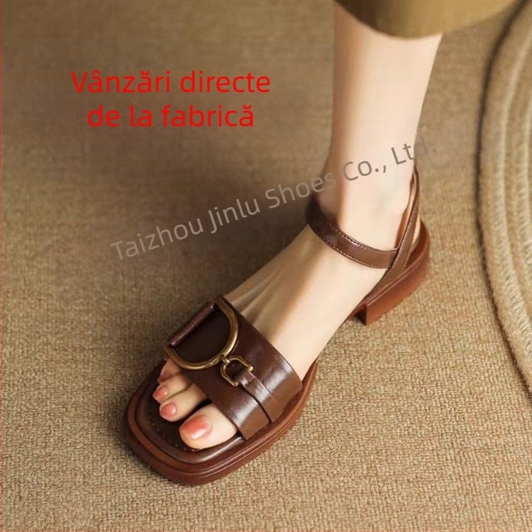 Sandale cu platformă transfrontalieră pentru comerț exterior, sandale și papuci pentru femei, vară și chic, Cyber Celebrity, 2025, sosire nouă, la modă, all-match, îmbrăcăminte exterioară, curea cu un singur cuvânt