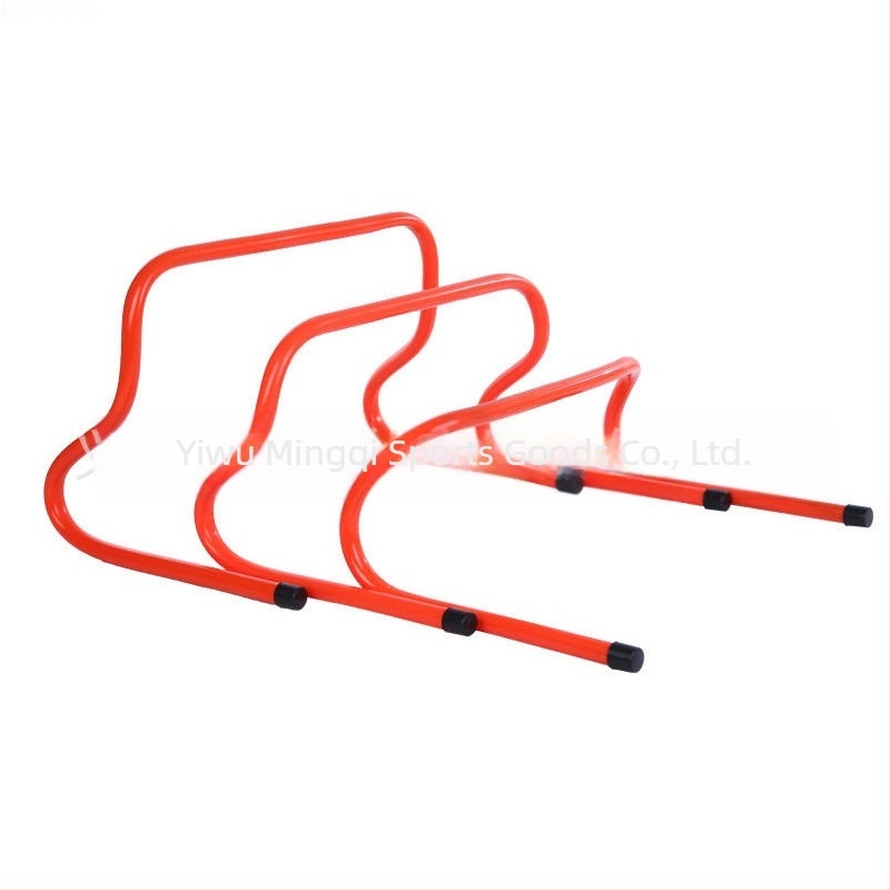 Semn de antrenament de fotbal, găleată, obstacol, con, sistem de detectare a obstacolelor, tub de înghețată, parcare, semn de trafic, stâlp, scară sensibilă, disc, semn