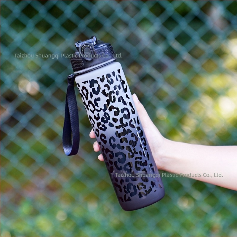Cană de apă din plastic transfrontalieră Amazon, cu imprimeu leopard, cu paie gradient, cană de vară în aer liber, cană de apă sport de mare capacitate