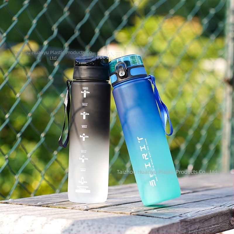 Cană de apă sport 1L cană de plastic de mare capacitate cană spațială portabilă cu scară fitness în aer liber băutură directă cană model sport