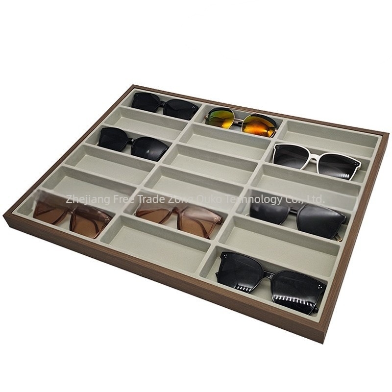 Tavă de expunere pentru ochelari de soare cu 18 fante, din lemn de nuc negru, în stoc, cutie de bijuterii fine, tavă de vânzare