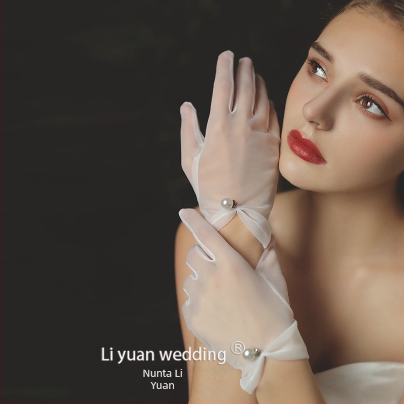 Mănuși pentru rochie de mireasă, stil scurt, cusute cu perle mari, tul alb și bej, ornamente cu perle în stil japonez și coreean