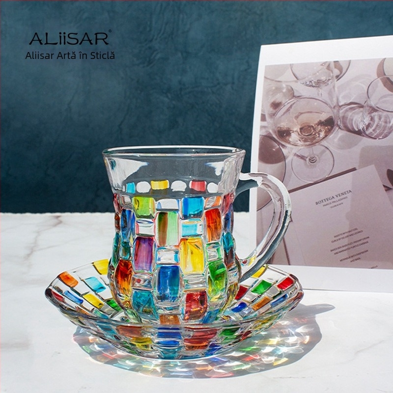 Cană de cafea pictată manual în culori creative, cană de cristal, cană de lapte cu valoare ridicată de culoare, cu farfurie și mâner