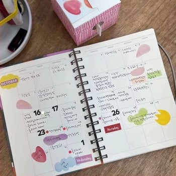 Mică carte roșie, autocolante simple de culoare, notițe Post-it extragibile, notițe în stil Ins, elevii au autocolante N lipicioase de rupt