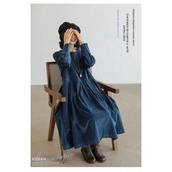 Rochie din catifea reiată cu temperament artistic, toamna anului 2025, fustă lungă cu mânecă lungă pentru femei