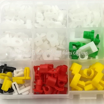 Catarama de blocare în cutie cu 160 de bucăți este potrivită pentru cataramele manetei de blocare a ușii, toate tipurile de elemente de fixare din plastic, elemente de fixare din nailon, nituri de tip împingere.