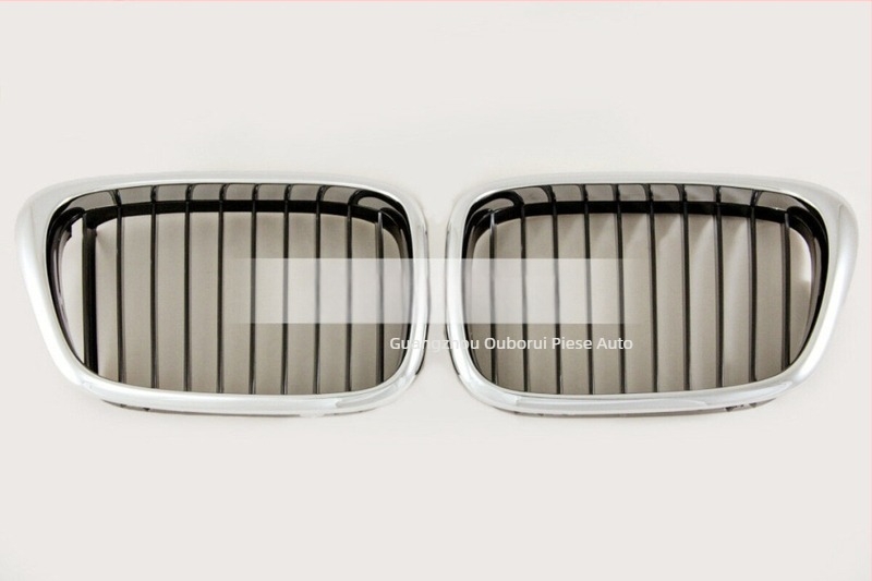 Grilă față capac motor compatibilă cu BMW E39 51137005837 51137005838