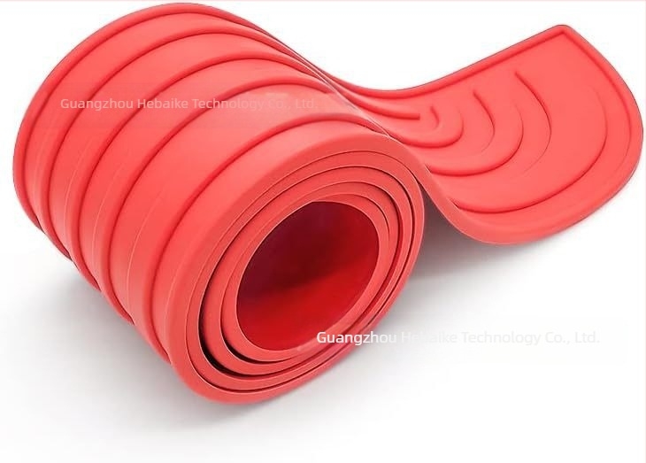 Bandă de protecție anti-coliziune pentru portbagajul mașinii, disponibilă pe Amazon, care poate fi tăiată