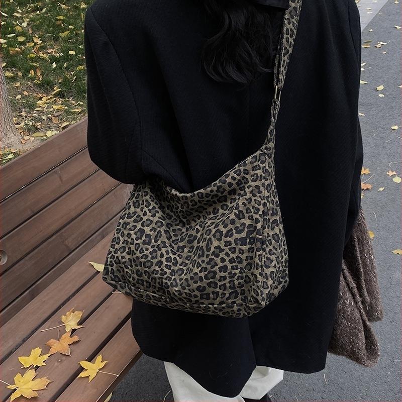 Geantă Tote pentru femei, stil street trend, material special, căptușeală poliester, fermoar