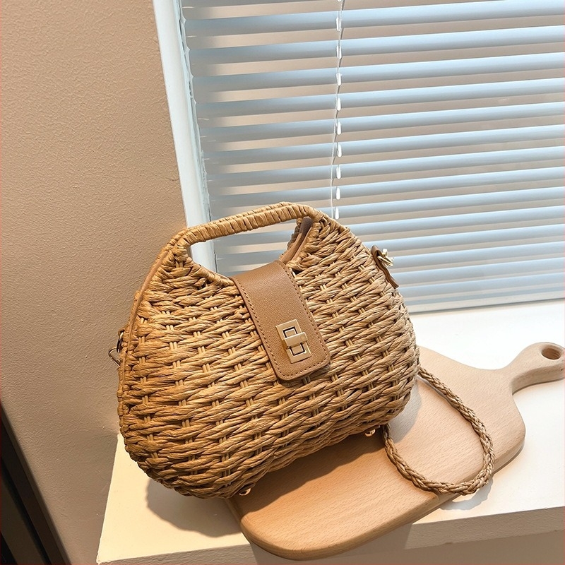 Geantă crossbody din paie, formă ovală, închidere cu lacăt, căptușeală poliester, curea cu bretea simplă