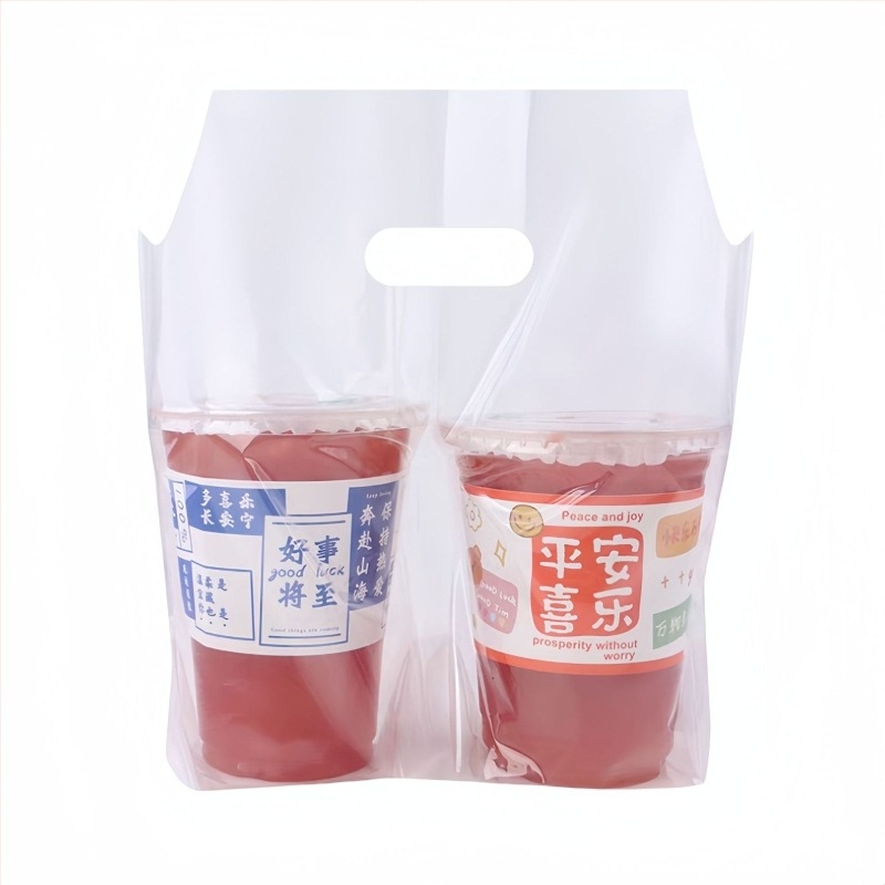 Sac de ambalare pentru băuturi la pachet cu ceașă simplă sau dublă, plastic, turnare prin blown film; alimentare; compatibil cu pahare de 450–700 ml; transparent sau mat; tip ambalaj: pungă