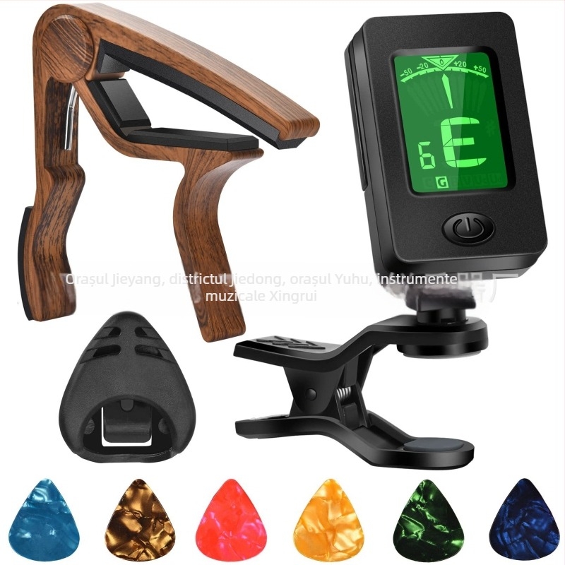 Set de accesorii pentru chitară: corzi, plectre, capo, tuner și unealtă de schimbare a corzilor, în husă; Material: metal/electronice/ABS; Brand: XR; Pentru instrumente cu corzi occidentale