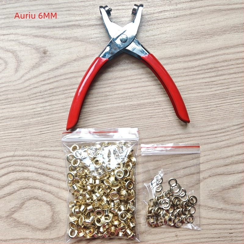 Clește pentru ochi metalici (Eyelet pliers) – material: fier; structură: Eyelet button; destinații: pantofi, pălării, rucsaci, genți, perdele