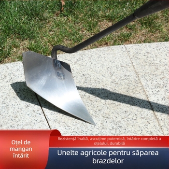 Lopată triunghiulară din oțel mangan îngroșat, pentru săpături de șanțuri și afânarea solului, cu vârf ascuțit.