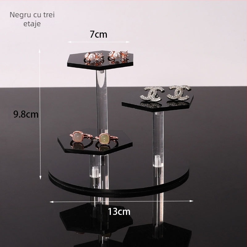 Stand din acrilic în formă de scară pentru figurine de birou — acrilic gros, stil artistic, display de birou, lansare primăvara 2025.