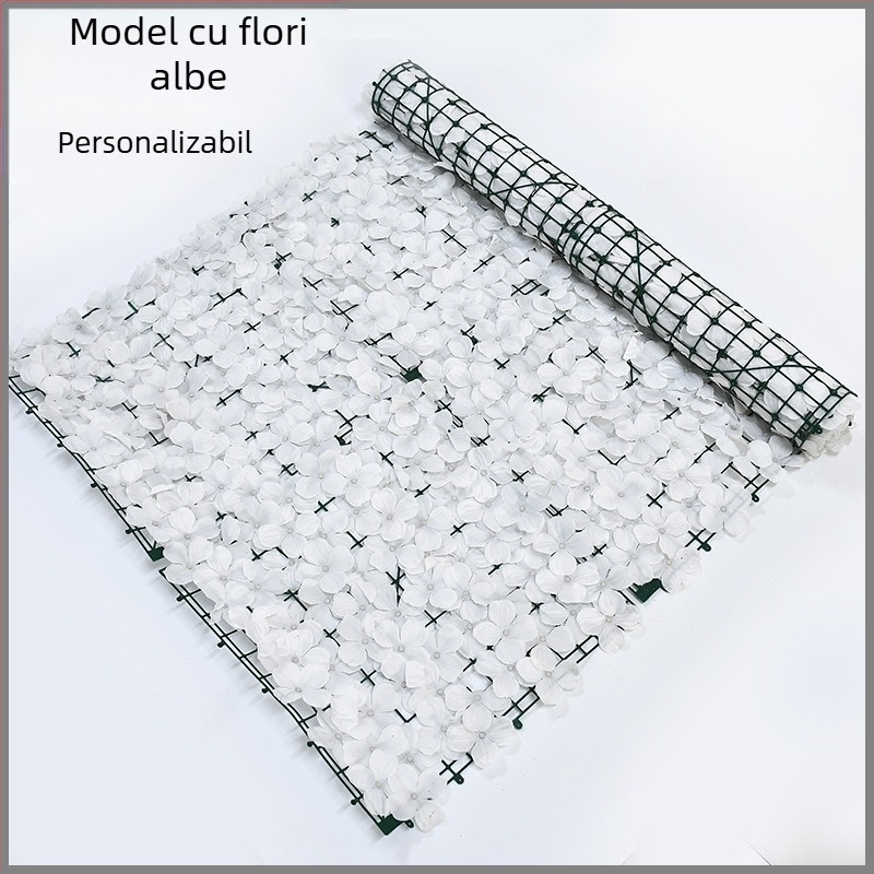 Gard decorativ cu frunze artificiale și elemente din ratan pentru exterior