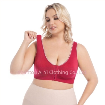 Sutien fără arc, cu închidere frontală, spate decupat, respirabil și confortabil; cupă 3/4 cu burete; material principal: nylon cu 50–70% elastan; căptușeală elastan 30–50%