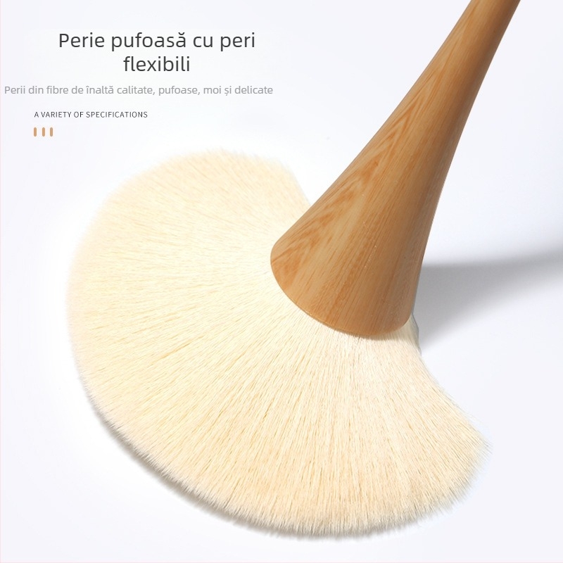 Perie de curățare a unghiilor — peri moi, mâner compact, pentru pudra de unghii. Brand: Chusha; Categorie: Perie de curățare; Import: Nu; Tip brand: Brand domestic