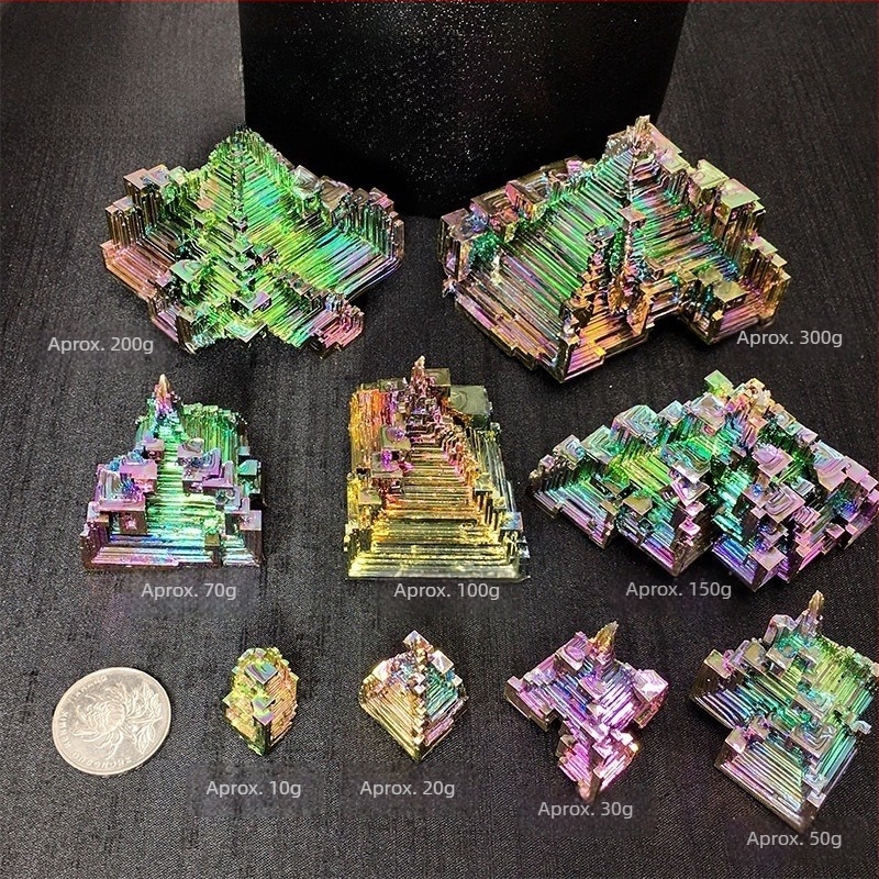 Specimen mineral de Bișmut, cristal, formă piramidală, ornament metalic