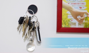 Suport pentru telefon auto cu bază adezivă și prindere magnetică puternică pentru navigație