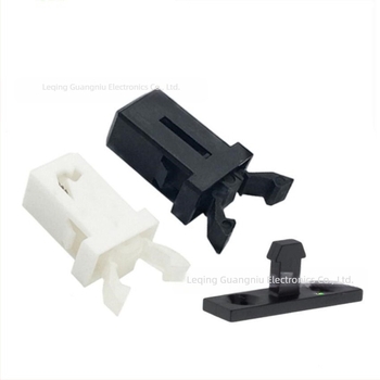 Încuietoare pentru capac coș de gunoi, tip push, cu cataramă auto-blocantă, 440V+, 15A, viață 5000 cicluri, CE