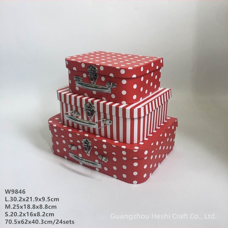 Cutie de cadou pentru nuntă cu floare eternală – stil european retro, set portabil de trei valize (modelele W9844–W9847) cu ambalaj cadou