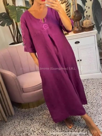 Rochie dantelată cu decolteu în V, mâneci bufante de 3/4, fustă midi tip tort, poliester