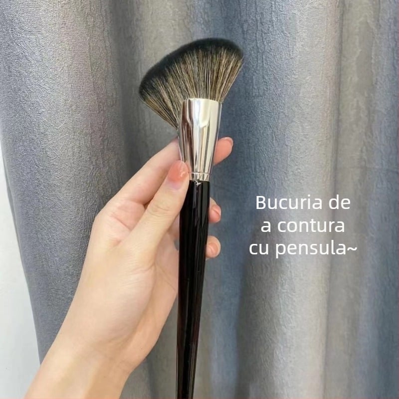 Mapina Pensulă Highlight/Contur Față – 1 bucată, fibre sintetice