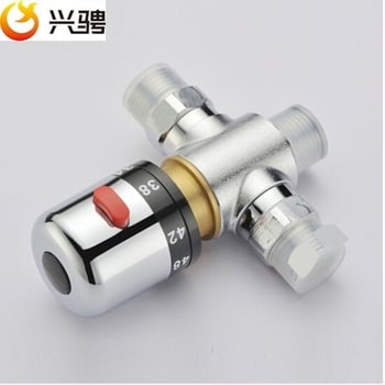 XC-02 Robinet termostatic de amestec din cupru, cu aliaj SMA, conexiune DN15, presiune de lucru 0,03–1 MPa, potrivit pentru boilere solare, electrice și pe gaz.