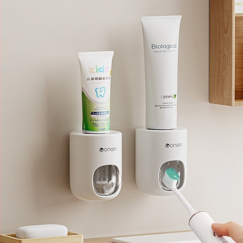 Presa automată pentru pastă de dinți — brand Kiss; categorie simplă; utilizare generală; etichetare privată disponibilă; o unitate.