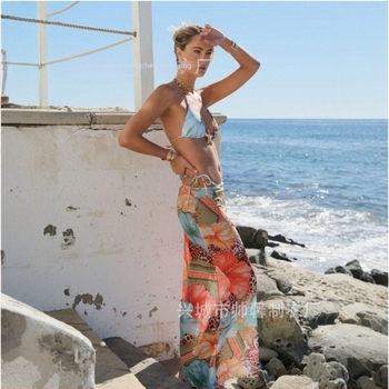 Set de baie pentru femei, trei piese – imprimeu, poliester 82%, căptușeală din spandex 18%, cu bureți pentru bust