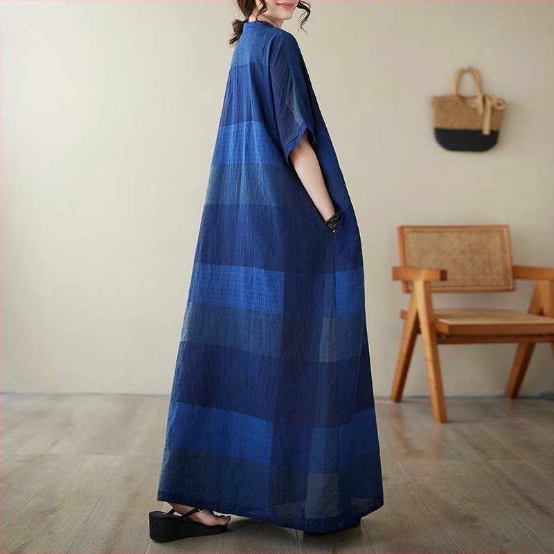 Rochie midi din bumbac și in, decolteu în V, mâneci largi, model în carouri, stil literar-retro