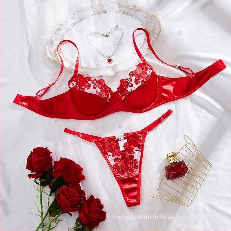 Set de sutiene cu cupa 3/4, fără cupă modelată, material poliester, închidere la spate cu trei rânduri de cârlige, bretele fixe duble