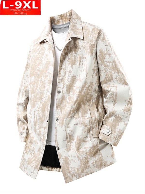 Palton camuflat, croială lejeră, lungime medie 65–80 cm, guler turn-down, închidere cu nasturi la față, material poliester, căptușeală poliester, stil Hong Kong