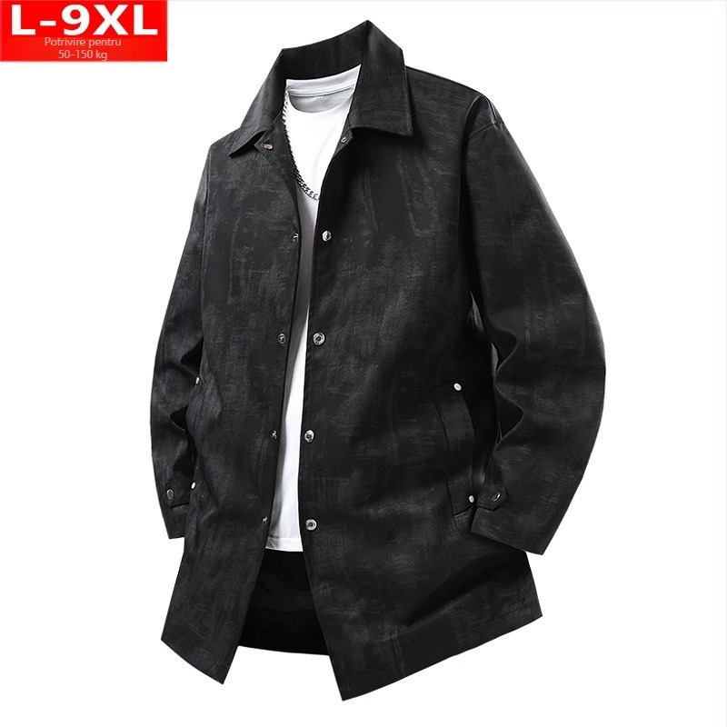 Palton camuflat, croială lejeră, lungime medie 65–80 cm, guler turn-down, închidere cu nasturi la față, material poliester, căptușeală poliester, stil Hong Kong