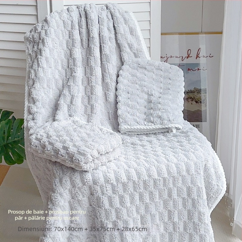 Set baie din trei piese: prosop de înfășurat pentru adulți, căciulă de uscare a părului și prosop; bumbac 100%, fir 150D, marca Silent Love