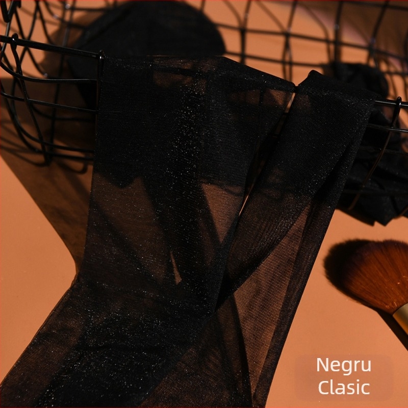 Colanți din nylon, finisaj invizibil, culoare solidă, țesătură subțire, poziție chilot pe o singură parte (Nylon; Finis invizibil; Culoare solidă; Țesătură subțire; Poziție chilot pe o singură parte)