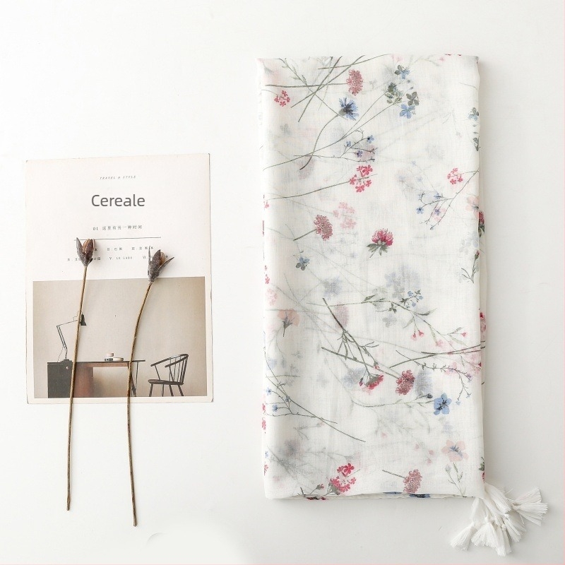 Fular: poliester, țesătură simplă; căldură și protecție solară; patru sezoane; stil proaspăt și drăguț